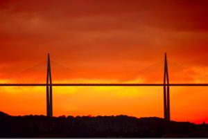 viaduc-millau-foster-infrastructure-coucher-tarn-aveyron