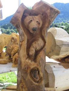 Sculpture-dans-Tronc-d-Arbre